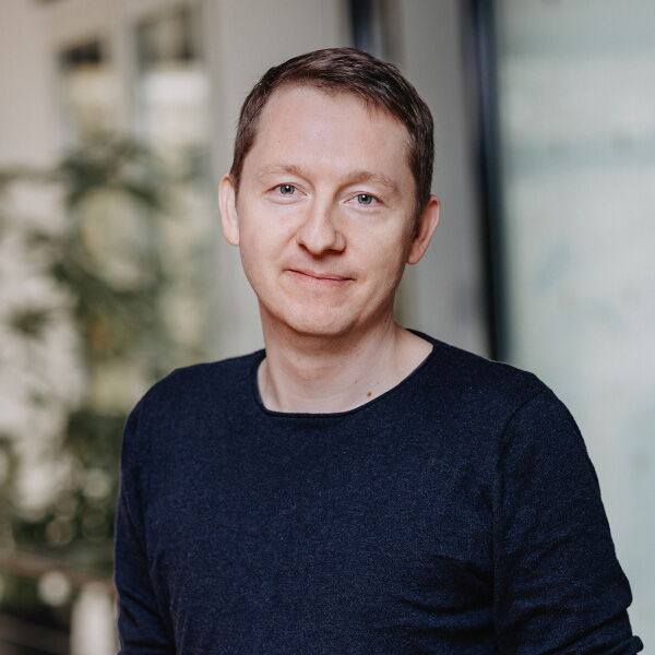 Employee Alexander Hirschfeld